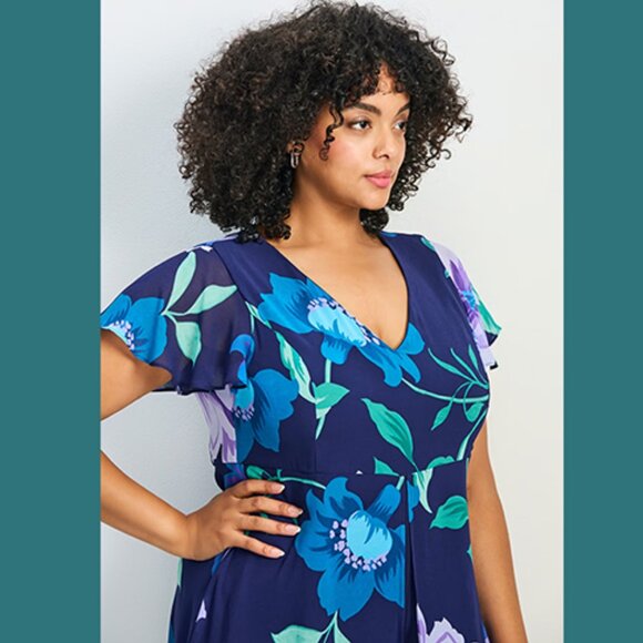 Avenue Pants - Avenue Navy Floral Glam Jumpsuit 22/24 NWT